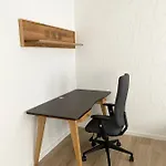 Sehr Zentral, Geraeumiges, Helles Studio-Apartment